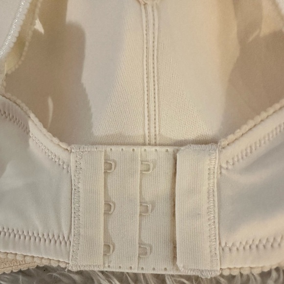 New With Tag Adore Me 38DD Wireless Back Closure - Picture 5 of 6